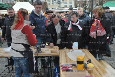 Dzien Niepodleglosci w Gdansku. Na Targu Weglowym odbywal...
