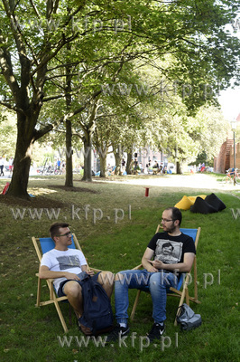 Międzypokoleniowy piknik sąsiedzki na ul. Podwale...