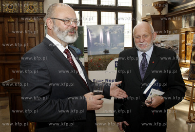 Gdansk. Dwor Artusa. Konferencja poswiecona 145-leciu...