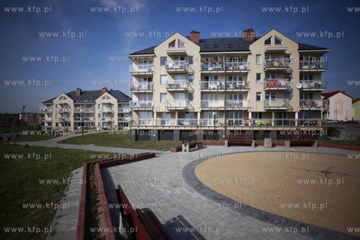 Uroczyste przekazanie do użytku 125 mieszkań wybudowanych...