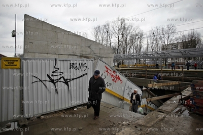 Remont peronu i przejscia podziemnego Szybkiej Kolei...