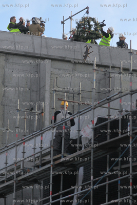 Uroczystosc zawieszenia wiechy na budowanym Teatrze...