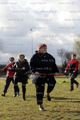 Gdańsk Letnica. Zajęcia z Nordic Walking dla mieszkanek...