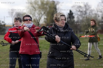 Gdańsk Letnica. Zajęcia z Nordic Walking dla mieszkanek...