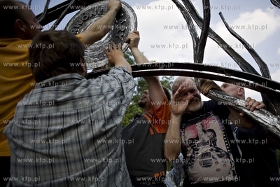 Rock Blu Przywidz Festival. Nadanie promenadzie nad...