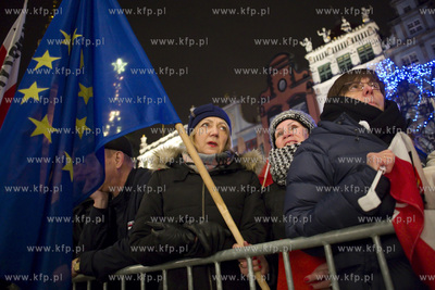 Długi Targ w Gdańsku. Demonstracja Komitetu Obrony...