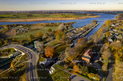 Most zwodzony i śluza w Przegalinie. 02.11.2024 fot....