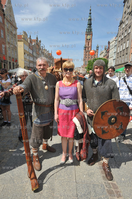 III Swiatowy Zjazd Gdanszczan. Parada Bursztynu. Nz...