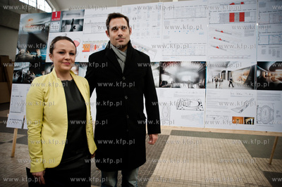 Gdynia. Magazyn Tranzytowy Dworca Morskiego. Ogloszenie...