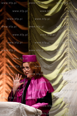 Gdansk. Scena Teatralna Kontakt w Domu Technika NOT.
Dusza...