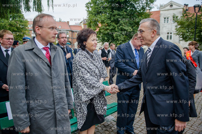 Gdansk. Msza Swieta na placu Obroncow Poczty Polskiej...