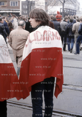 Pochod solidarnosciowy pod siedziba NSZZ Solidarnosc...