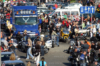 Parada 1000 motocykli na ulicach i Skwerze Kosciuszki...