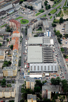 Gdynia z lotu ptaka. Nz. Hala Targowa pomiedzy ulicami...