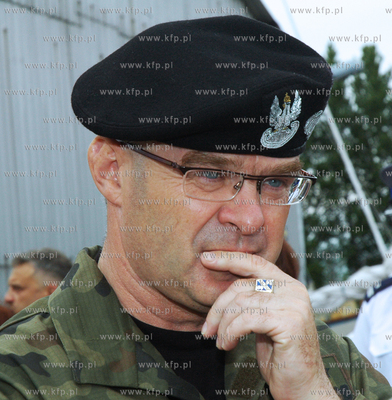 Gen. Waldemar Skrzypczak - dowodca Wojsk Ladowych....