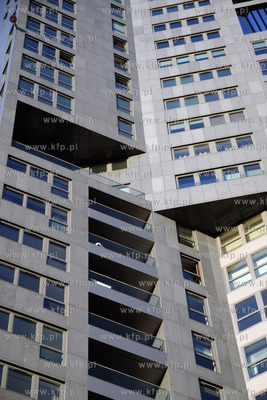 Apartamentowiec Sea Towers przy ul. Hryniewieckiego...