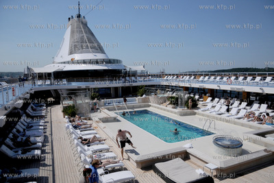 Do Portu w Gdyni przyplynal wycieczkowiec Marina. Marina...