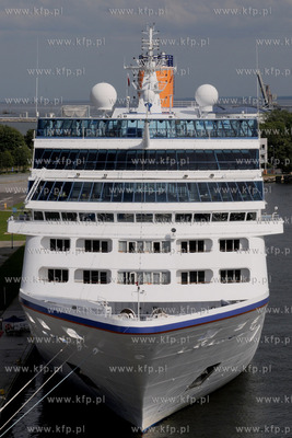 Statek wycieczkowy M/s Columbus 2 zacumowany przy Nabrzezu...