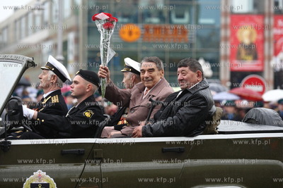 Kaliningrad , Rosja 09.05.2014 Parada na Placu Zwyciestwa...