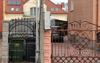 44-letni mezczyzna nie zyje, jego dwie corki w wieku...