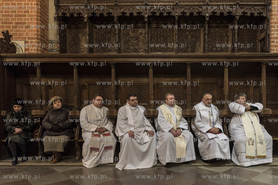 Pelplin. Msza Swieta Krzyzma w Wielki Czwartek w Bazylice...