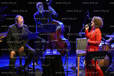 Teatr Atelier w Sopocie. Poemat jazzowy BONA z muzyka...