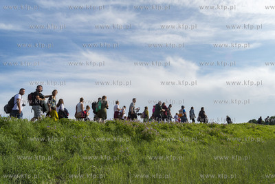 Gdańsk. Festiwal teatrów Ulicznych FETA. Always Drinking...