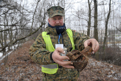 Poszukiwania przez firme Explosive niewybuchow i niewypalow...