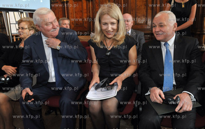 Dwor Artusa w Gdansku. Uroczystosc wreczenia Nagrody...