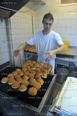 Tlusty czwartek w Cukierni Muszelka w Gdansku na ul....
