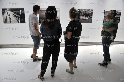 Wernisaz wystawy fotografii Piotra Poloczanskiego 2,28...