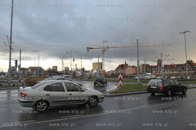 Gdansk. Budowa podziemnej linii kolejowej doprawadzaj...