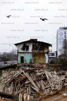 Gdańsk. Rozbiorki budynkow mieszkalnych przy ul. Marynarki...