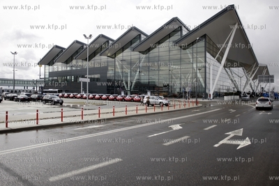 Gdańsk.Nowy terminal pasażerski T2, w Porcie Lotniczym...