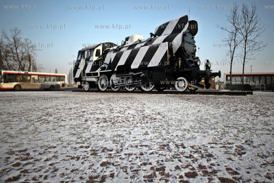 Tczew. Czarno - biala lokomotywa Republiki.
14.12.2012
fot....