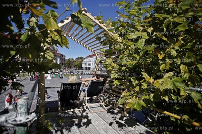 Sopot. Artloop Festival. Instalacje na Placu Przyjaciol...