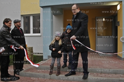 Uroczystosc przekazania mieszkan nowym lokatorom w...