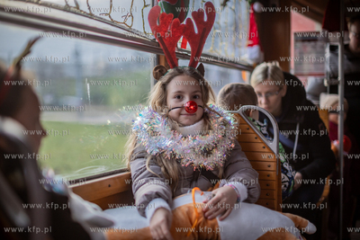 Mikołajkowy tramwaj na gdańskich torach. 06.12.2025...