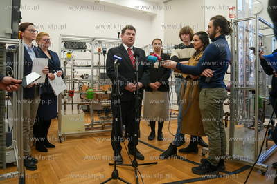 Zespół Szkół Łączności w Gdańsku.  Konferencja...