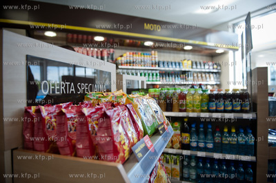 Gdansk. Nowo otwarta stacja benzynowa grupy Lotos....