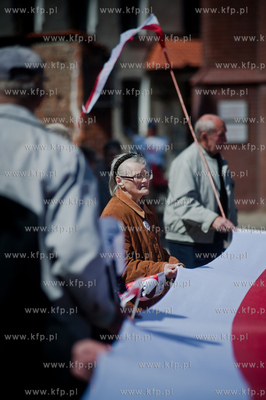 Gdansk. Manifestacja sympatykow Prawa i Sprawiedliwosci...