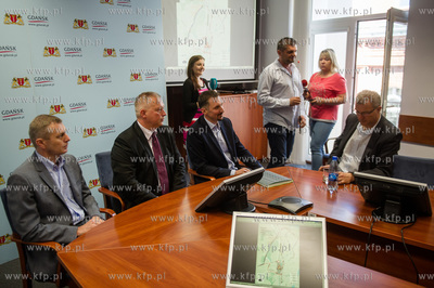 Gdansk. Urzad Miasta. Konferencja prasowa dotyczaca...