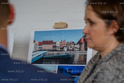 Gdansk. Wyspa Spichrzow. Prezentacja zwycieskiego projektu...