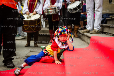 Gdansk. Swieto Miasta.  Parada Gdansczan - Wiwat Gdansk....