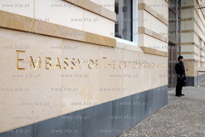 Berlin. Ambasada Stanow Zjednoczonych w poblizu Bramy...