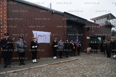 Z inicjatywy Stowarzyszenia Nasz Gdansk na murach Aresztu...