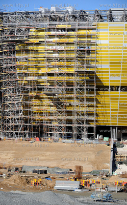 Gdansk, Letnica. PGE Arena nabiera bursztynowego koloru.
07.03.2011
fot....