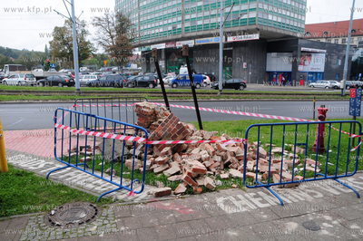 Gdansk. W wyniku kolizji dwoch samochodow, zniszczony...