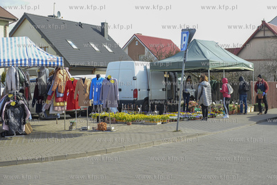 Rumia. Sobota - dzien targowy na rumskim targowisku...