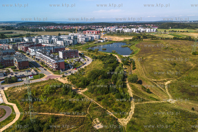 Tereny zielone przy ulicy Benedykta Dybowskiego w Pruszczu...